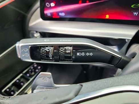 Used 2026 Cadillac Lyriq V AWD/4WD image 41