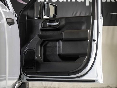 Used 2022 Chevrolet Silverado 2500 Custom w/ Custom Value Package AWD/4WD image 32
