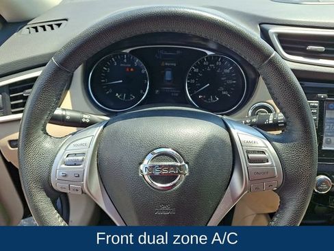 Used 2016 Nissan Rogue SL w/ SL Premium Package AWD/4WD image 4