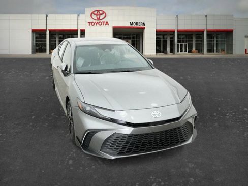 New 2026 Toyota Camry SE FWD image 3
