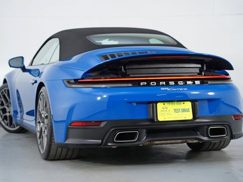 Used 2025 Porsche 911 Carrera image 6