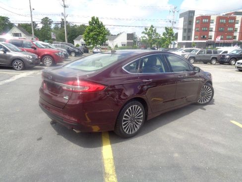 Used 2017 Ford Fusion SE FWD image 4