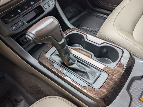 Used 2020 GMC Canyon SLT w/ Driver Alert Package image 25