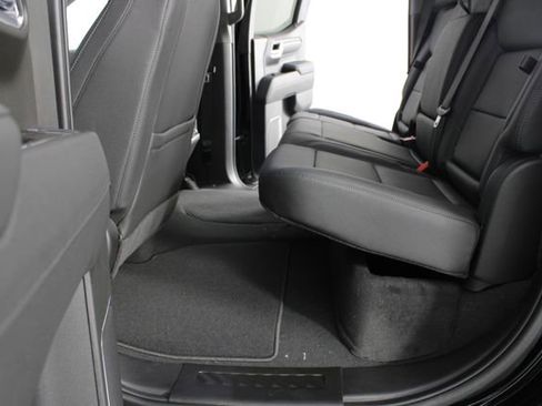 New 2026 GMC Sierra 1500 SLT image 19