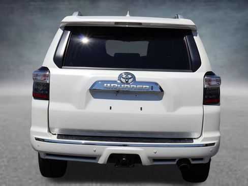 Used 2018 Toyota 4Runner Limited AWD/4WD image 23