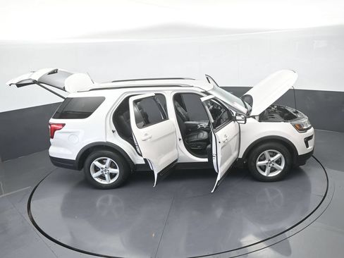 Used 2018 Ford Explorer XLT w/ Equipment Group 202A FWD image 72