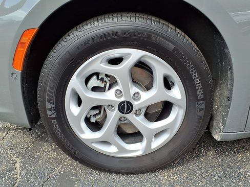 Certified 2023 Chrysler Pacifica Touring-L w/ S Appearance Package FWD image 7