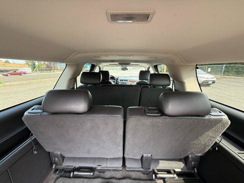 Used 2008 Chevrolet Suburban LTZ w/ LTZ Preferred Equipment Group AWD/4WD image 17