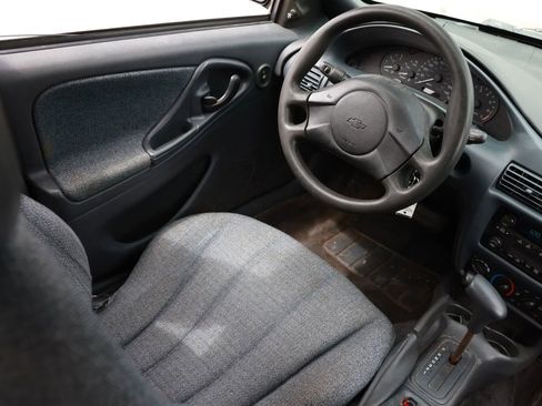 Used 2005 Chevrolet Cavalier Sedan w/ Preferred Equipment Group FWD image 20