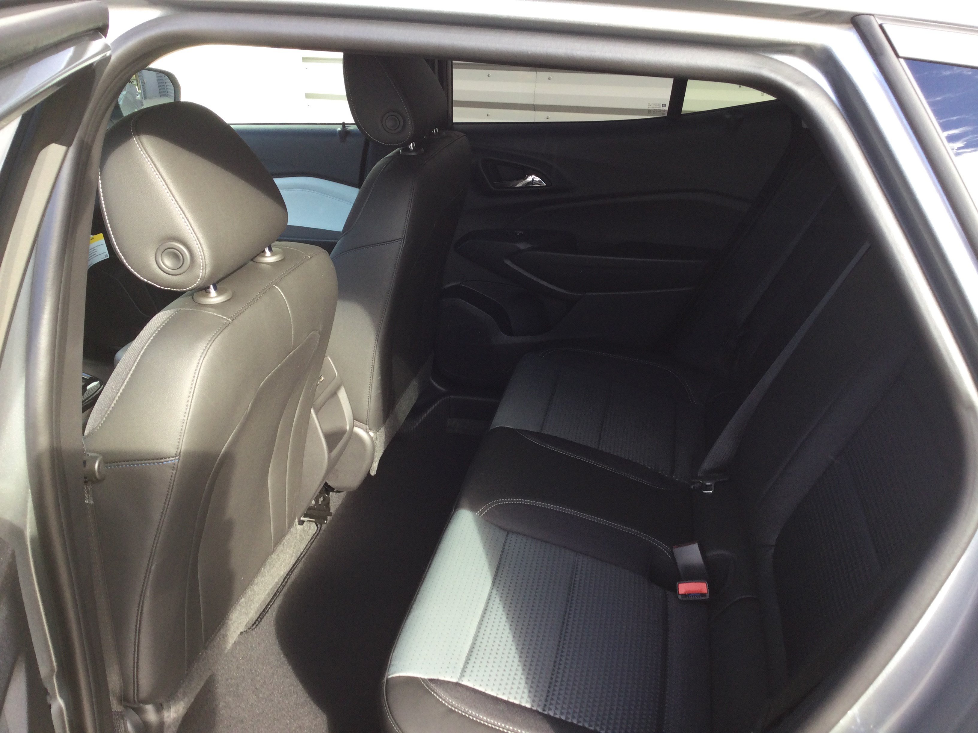 New 2026 Chevrolet Trax LT w/ LT Convenience Package FWD image 6