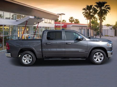 Used 2022 RAM 1500 Laramie AWD/4WD image 2