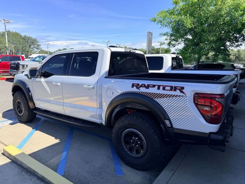 Used 2025 Ford F150 Raptor image 4