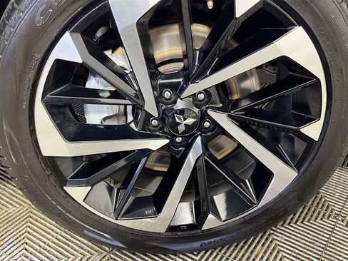 Used 2024 Mitsubishi Outlander SE image 14