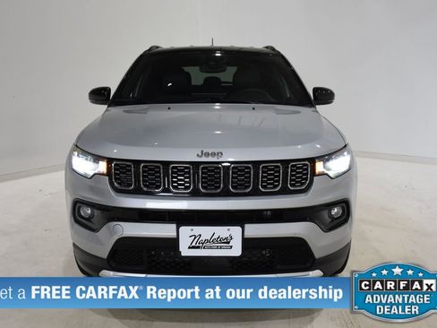 Used 2025 Jeep Compass Limited image 2