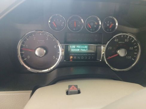 Used 2010 Ford F350 Lariat image 11