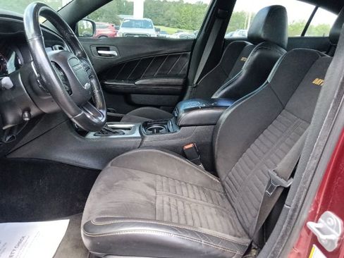 Used 2018 Dodge Charger R/T RWD image 17