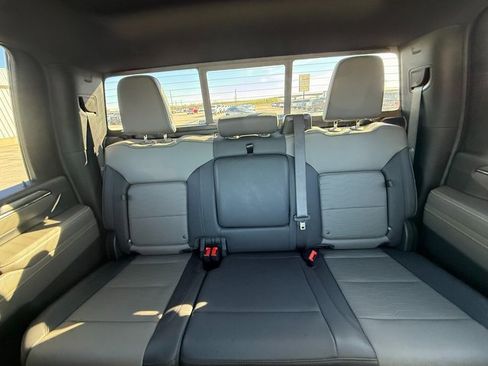 Used 2025 Chevrolet Silverado 2500 ZR2 image 12