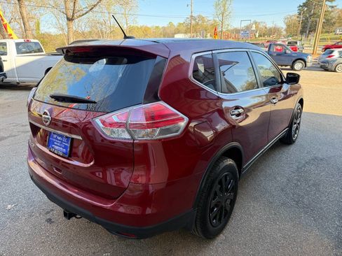 Used 2015 Nissan Rogue S FWD image 4