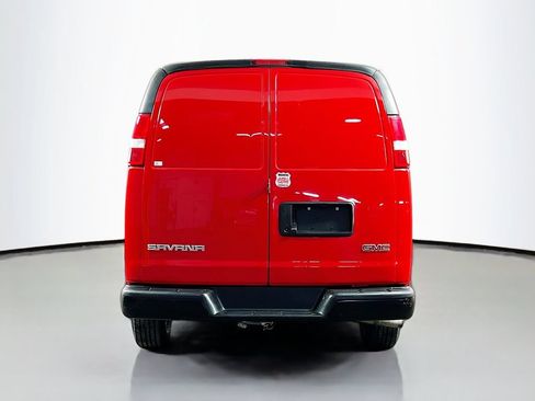 Used 2022 GMC Savana 3500 Extended w/ Driver Convenience Package RWD image 6
