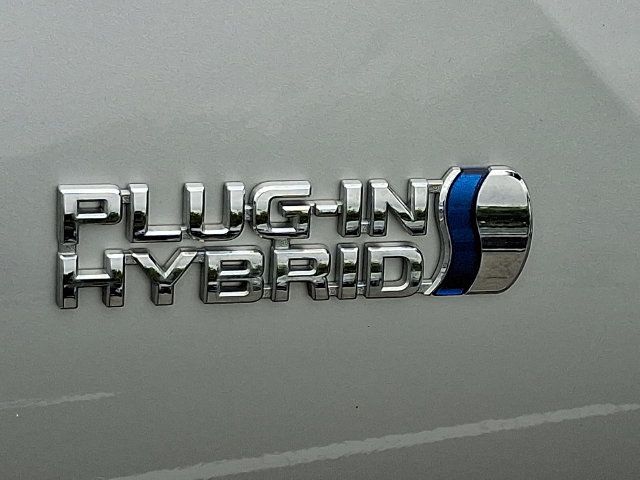 Used 2017 Toyota Prius Prime Advanced w/ Carpet Mat Package FWD image 30