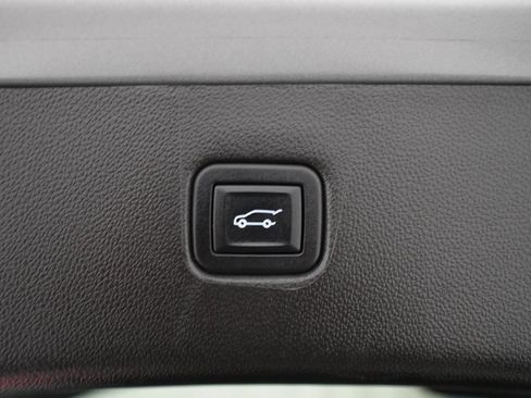 Used 2022 Chevrolet Blazer RS w/ Enhanced Convenience Package image 15