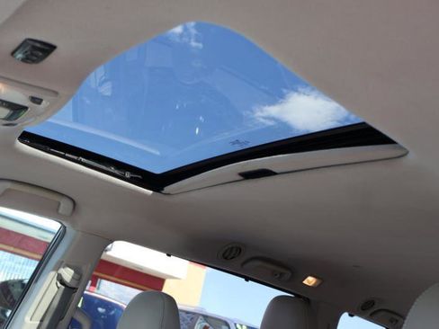 Used 2013 Toyota Sienna LE w/ Towing Pkg FWD image 23