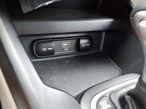 Used 2024 Kia Soul LX FWD image 24