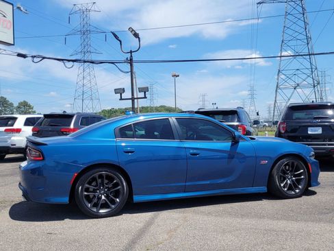 Used 2020 Dodge Charger Scat Pack RWD image 16