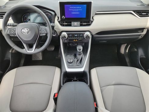 Used 2023 Toyota RAV4 XLE Premium image 20