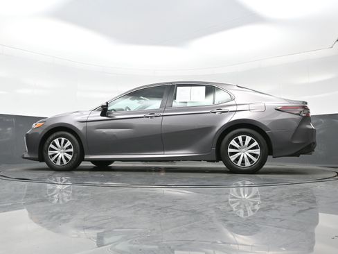 Used 2024 Toyota Camry LE FWD image 29