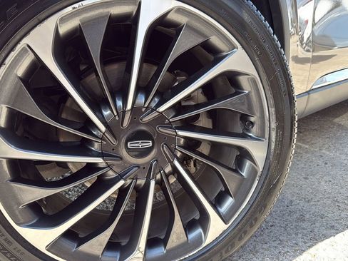 Used 2021 Lincoln Aviator Reserve w/ Equipment Group 202A AWD/4WD image 30
