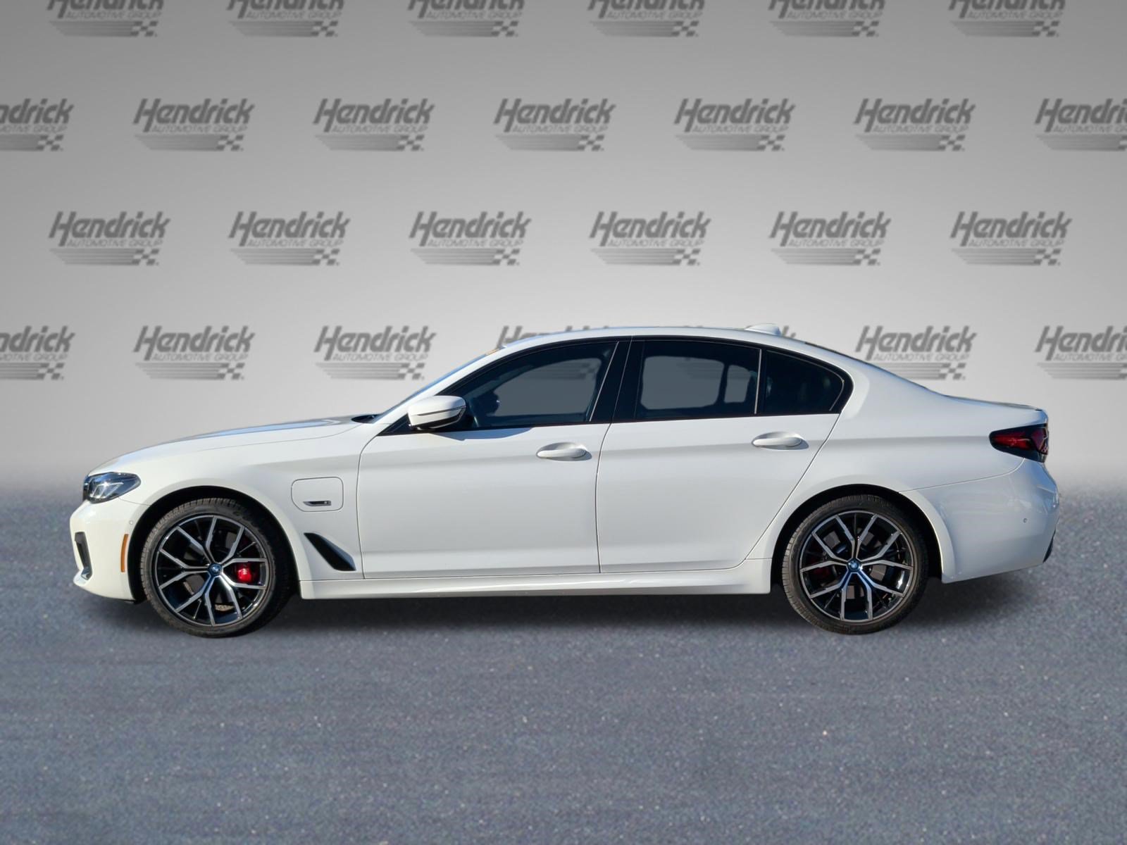 Used 2023 BMW 530e xDrive w/ Premium Package AWD/4WD image 10