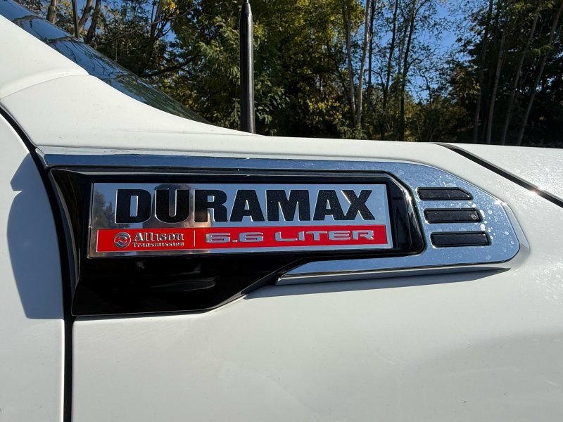Used 2024 GMC Sierra 2500 Denali w/ Denali Reserve Package AWD/4WD image 8