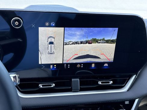 New 2026 Chevrolet Equinox LT w/ Safety and Technology Package FWD image 46