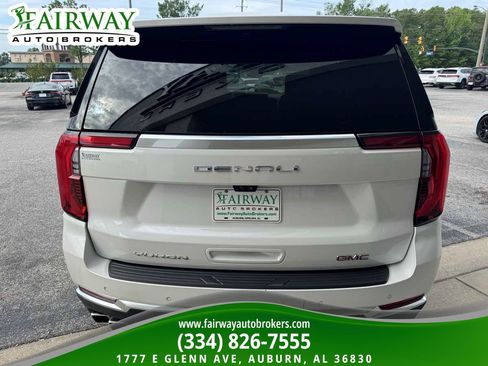 Used 2025 GMC Yukon Denali w/ Denali Reserve Package AWD/4WD image 7