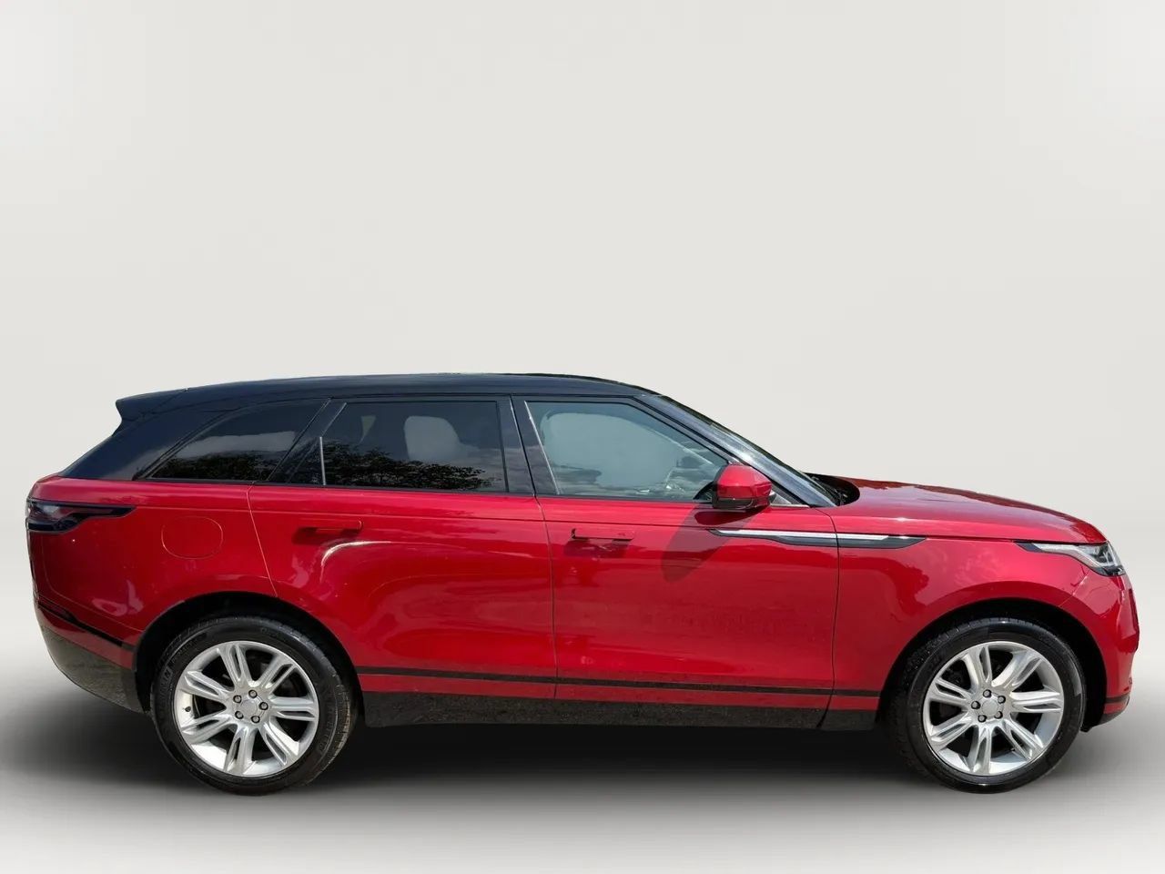 Used 2020 Land Rover Range Rover Velar S AWD/4WD image 2