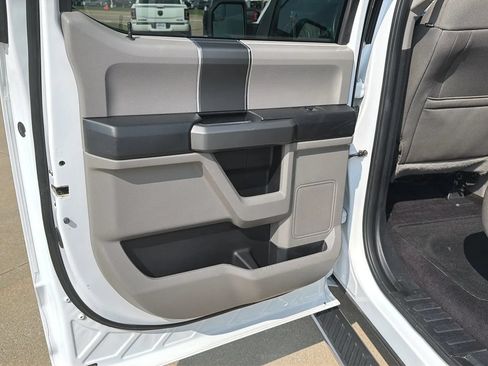 Used 2017 Ford F150 XLT w/ Equipment Group 302A Luxury AWD/4WD image 81