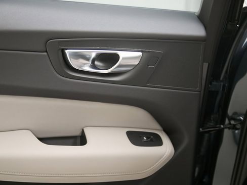 New 2026 Volvo XC60 B5 Plus w/ Protection Package Premier image 21