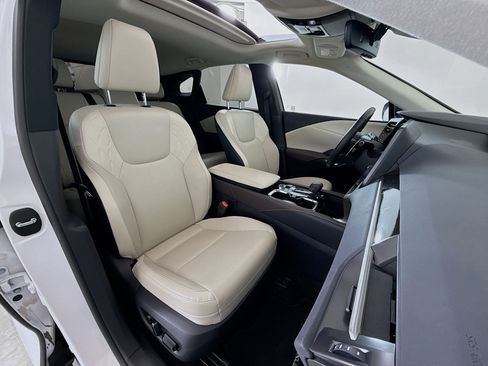 Certified 2024 Lexus RX 350 AWD w/ Accessory Package (K3) image 26