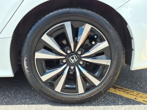 Used 2022 Honda Civic EX image 10
