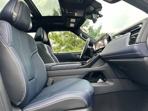 New 2027 INFINITI QX80 Sensory AWD/4WD image 17