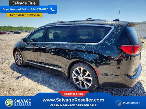 Used 2020 Chrysler Pacifica Limited w/ Tire & Wheel Group FWD image 3