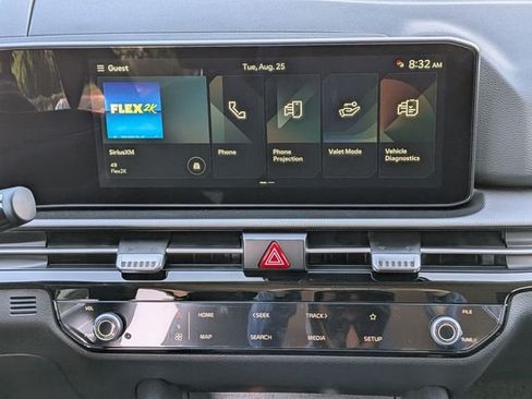 New 2026 Kia Sportage LX w/ LX Convenience Package FWD image 19