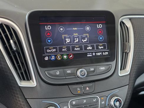 Used 2025 Chevrolet Malibu LT FWD image 13