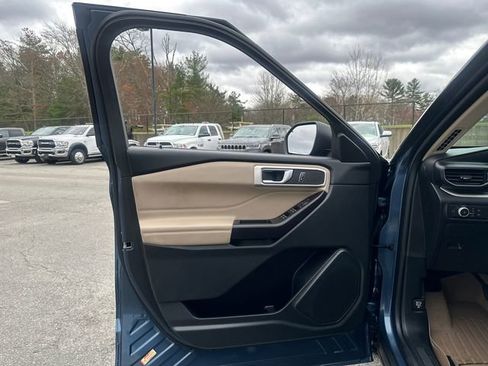 Used 2020 Ford Explorer XLT w/ Equipment Group 202A image 24