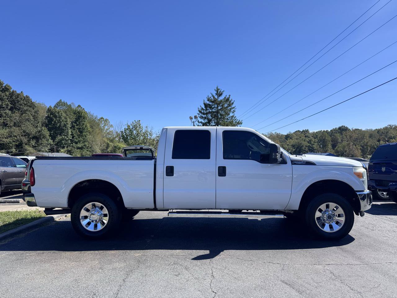 Used 2015 Ford F250 XL w/ Power Equipment Group AWD/4WD image 4