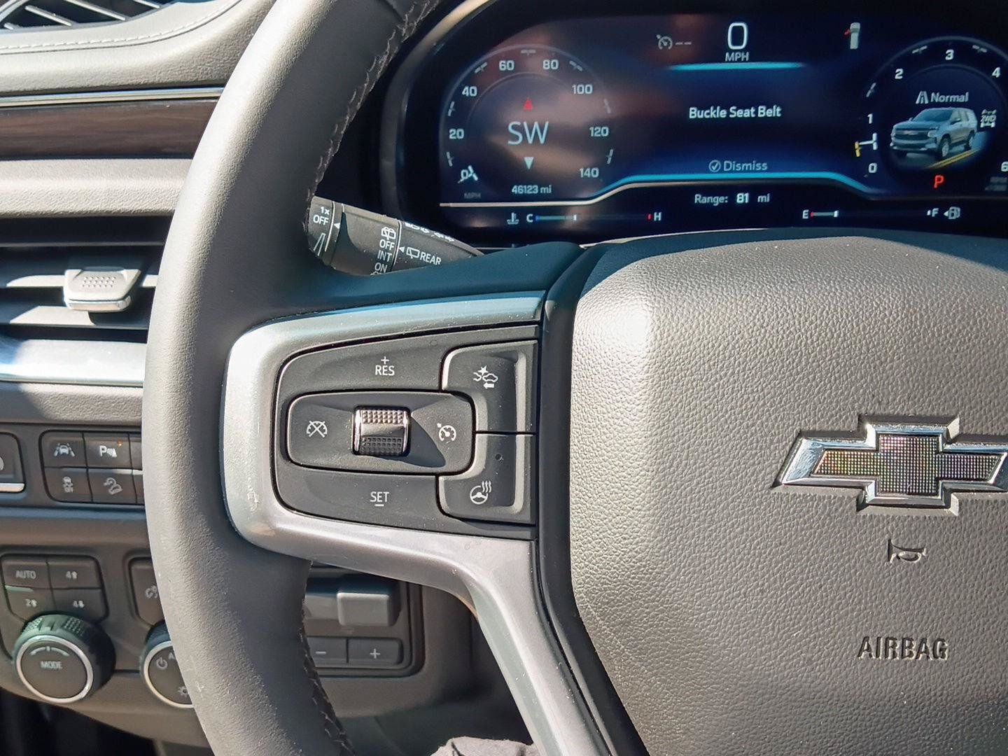Used 2024 Chevrolet Tahoe Z71 w/ Luxury Package AWD/4WD image 16