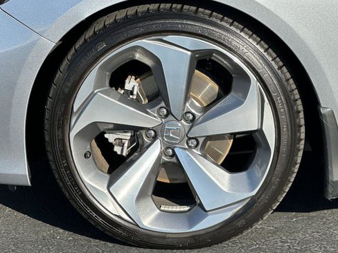 Certified 2020 Honda Accord Touring image 24