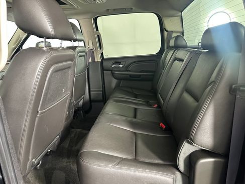 Used 2013 GMC Sierra 2500 Denali w/ Suspension Package, Off-Road AWD/4WD image 23
