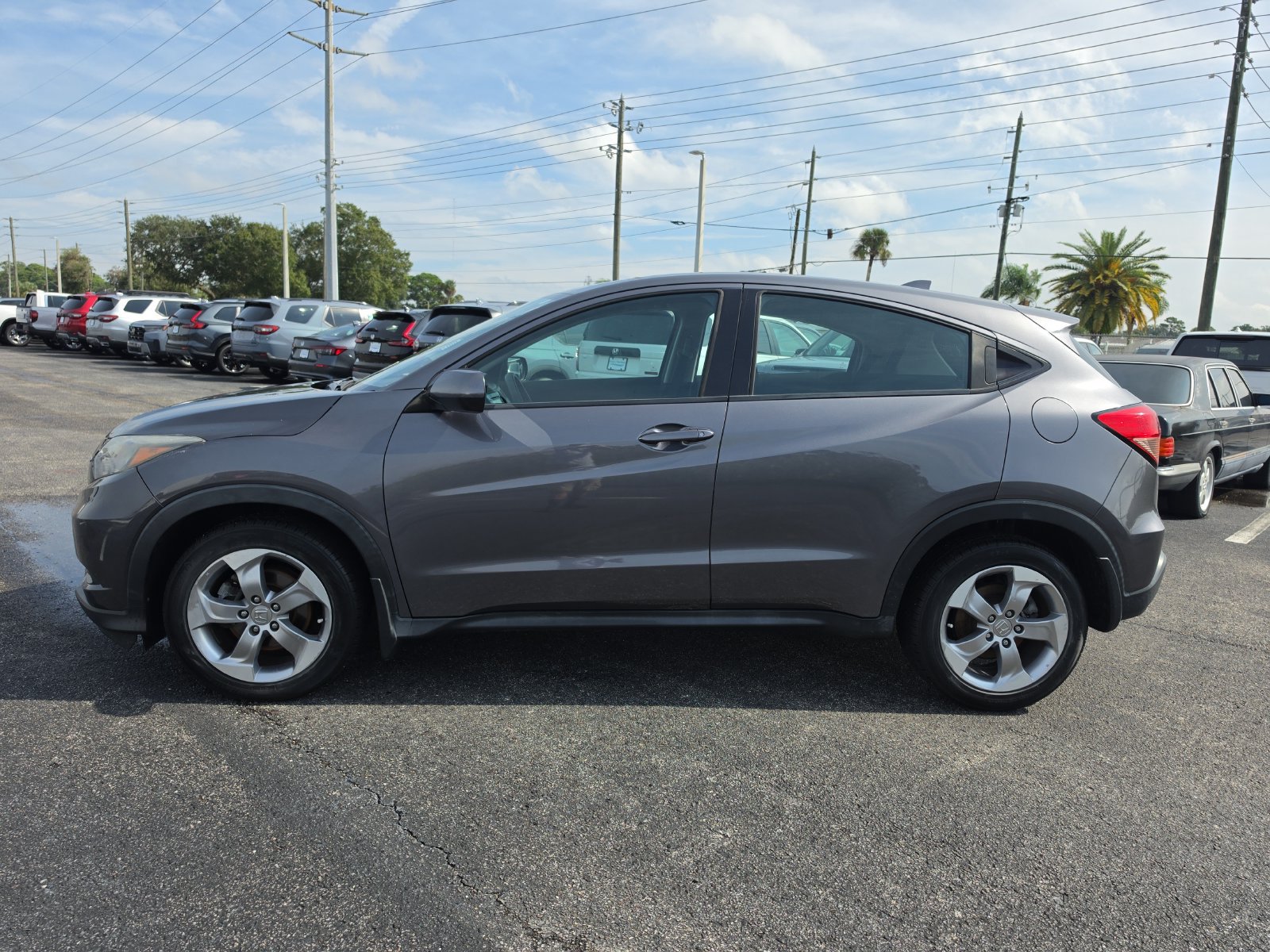 Used 2018 Honda HR-V LX image 5